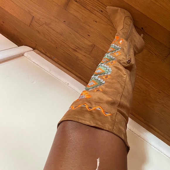 Tan knee high Tribal printed boots - Picture 3 of 10
